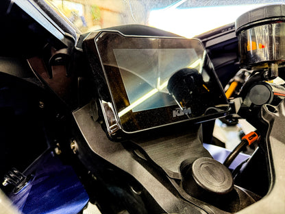 RC8 2020+ SDR 1290/1390 DASH MOUNT